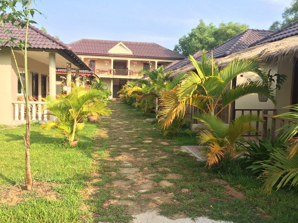 The Moonflower Bungalow Otel Sihanoukville Dış mekan fotoğraf
