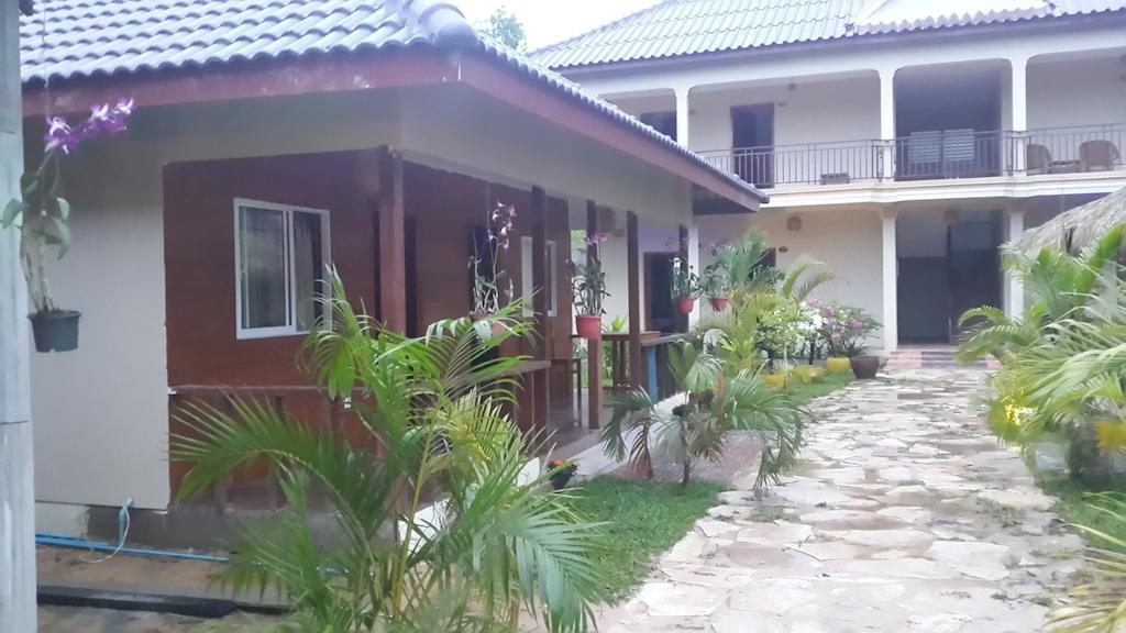 The Moonflower Bungalow Otel Sihanoukville Dış mekan fotoğraf
