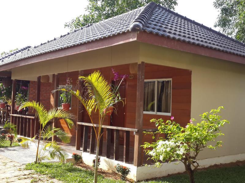 The Moonflower Bungalow Otel Sihanoukville Dış mekan fotoğraf