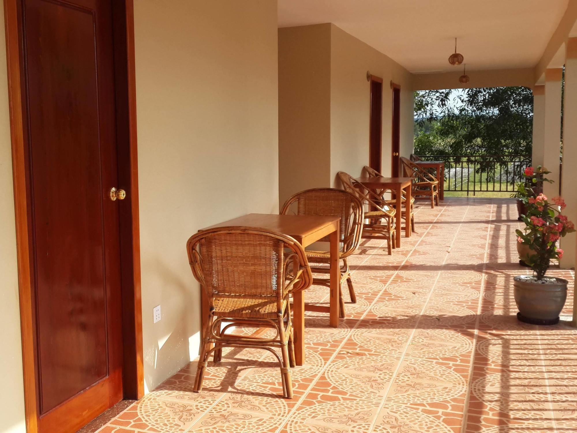 The Moonflower Bungalow Otel Sihanoukville Dış mekan fotoğraf